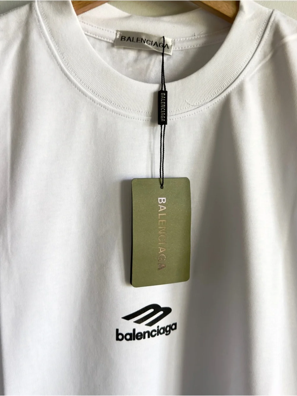 Balenciaga White Short-Sleeve Logo Tee with Black Emblem - Picture 4 of 9